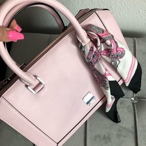 Authentic -PINK 🌸MCM Nuovo pink crossbody